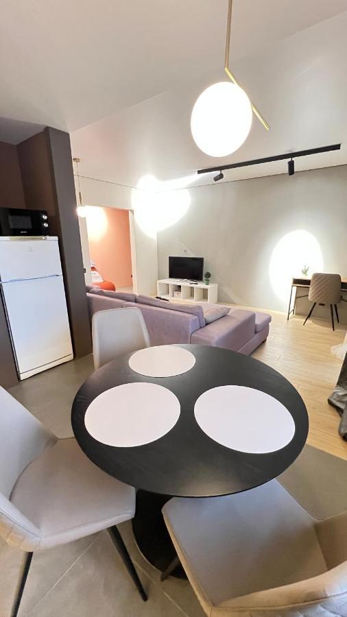 2 Room Modern Apartment View Dnipro Esterno foto