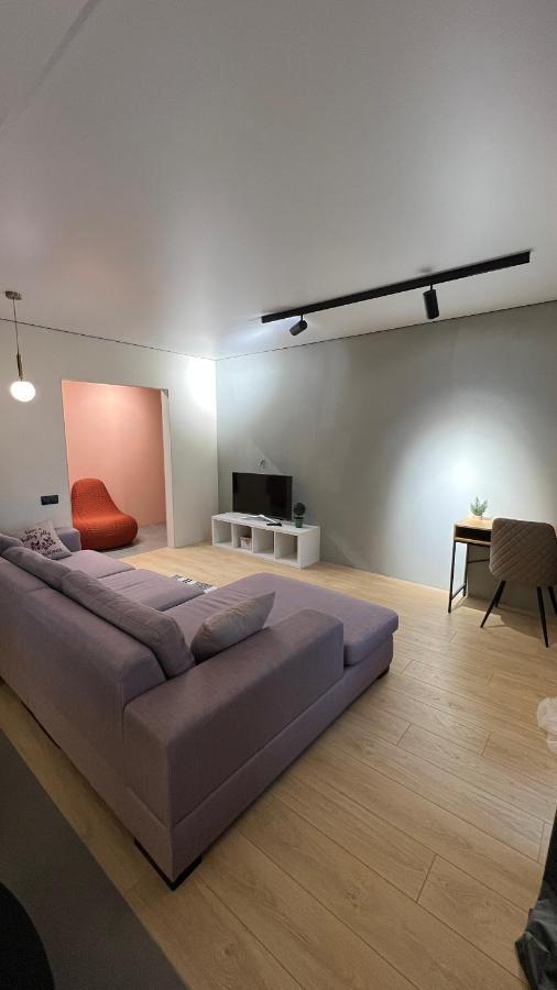 2 Room Modern Apartment View Dnipro Esterno foto
