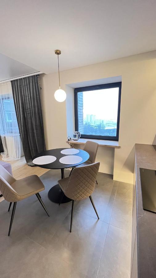 2 Room Modern Apartment View Dnipro Esterno foto